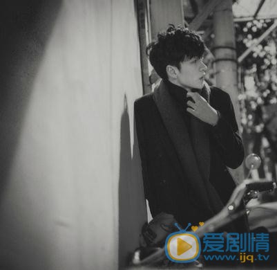 范晓东夜色街头写真 范晓东高清写真_范晓东高清剧照