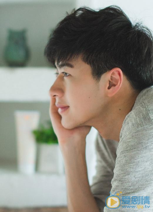 范晓东情侣写真 范晓东高清写真_范晓东高清剧照