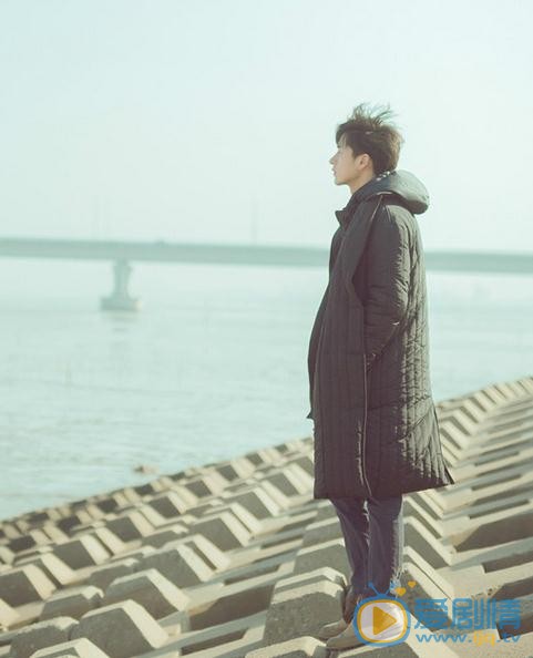 范晓东海边写真 范晓东高清写真_范晓东高清剧照