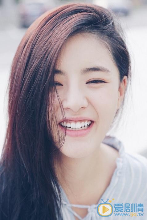 许雅婷清新写真 许雅婷高清写真_许雅婷高清剧照