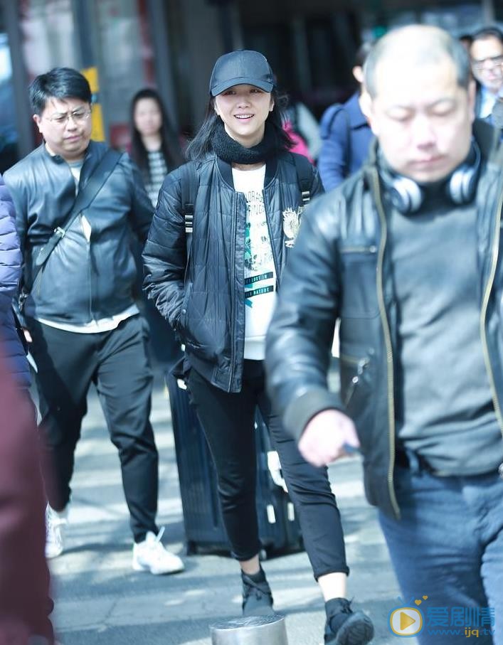 汤唯路透照 汤唯高清写真_汤唯高清剧照