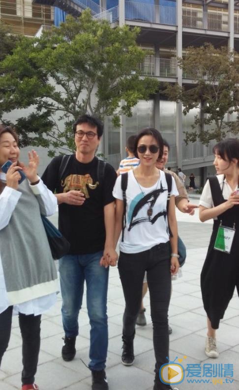 汤唯夫妻同框照 汤唯高清写真_汤唯高清剧照