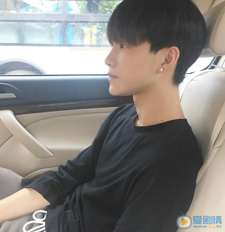 周彦辰生活照 周彦辰高清写真_周彦辰高清剧照