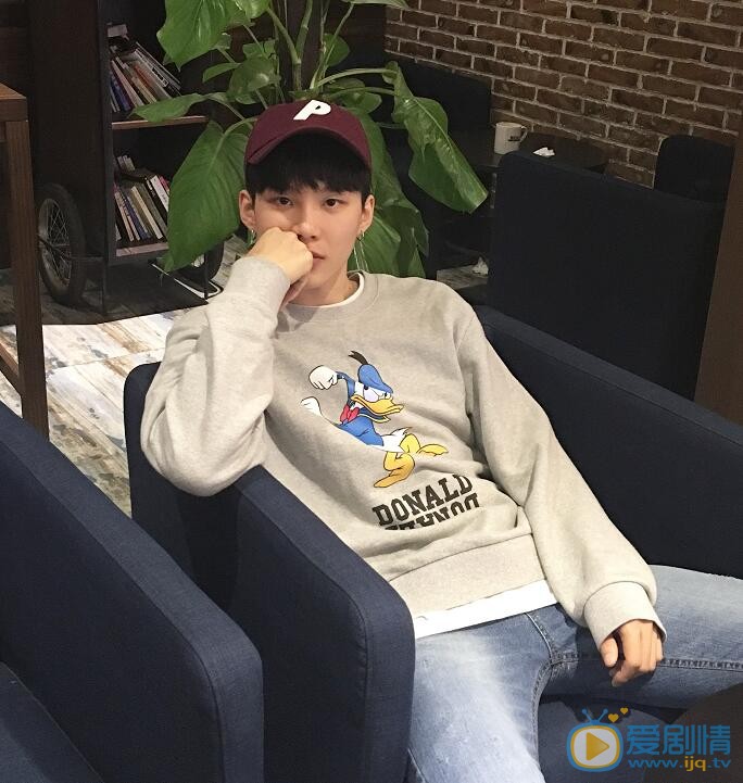 周彦辰生活照 周彦辰高清写真_周彦辰高清剧照