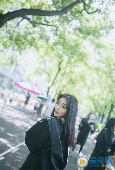 陈泇文毕业照 陈泇文高清写真_陈泇文高清剧照