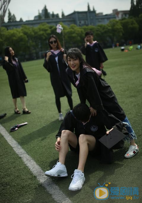 陈泇文毕业照 陈泇文高清写真_陈泇文高清剧照