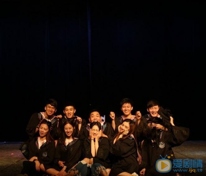 陈泇文毕业照 陈泇文高清写真_陈泇文高清剧照