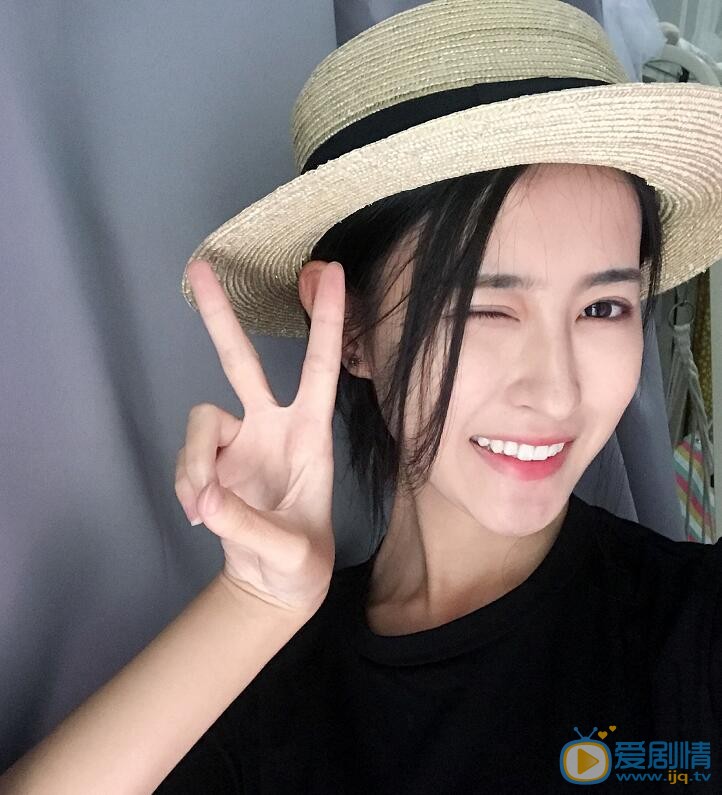 曹明悦卖萌照 曹明悦高清写真_曹明悦高清剧照