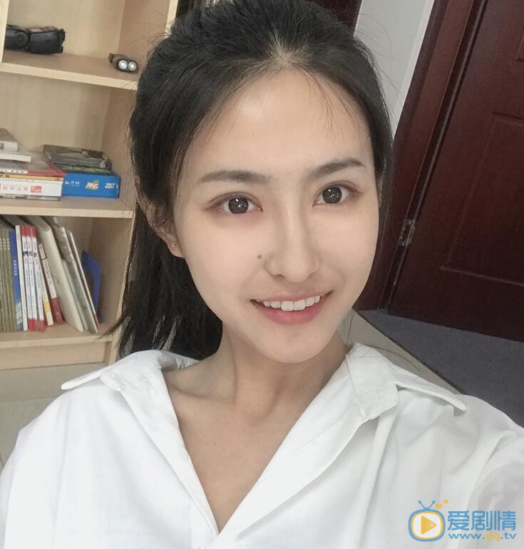 曹明悦卖萌照 曹明悦高清写真_曹明悦高清剧照