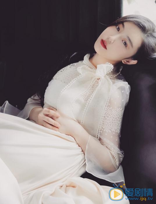 张辛苑秋日写真 张辛苑高清写真_张辛苑高清剧照