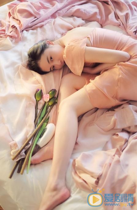 张辛苑粉色写真 张辛苑高清写真_张辛苑高清剧照