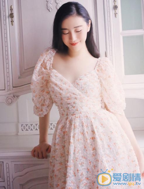 张辛苑碎花写真 张辛苑高清写真_张辛苑高清剧照