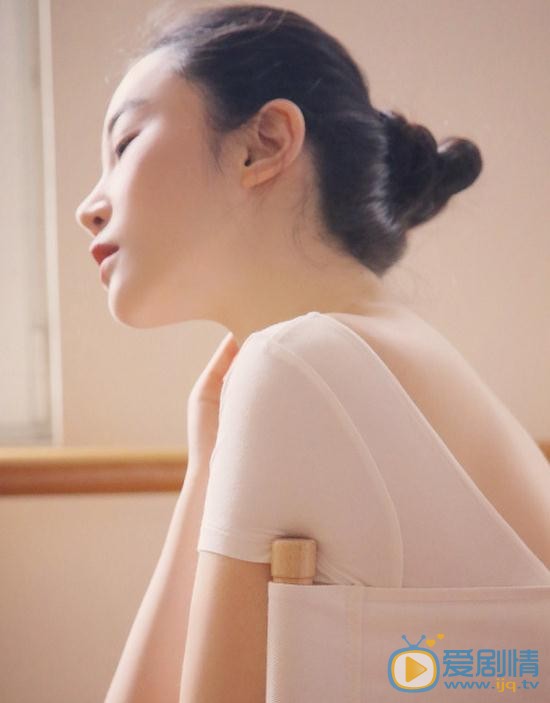 张辛苑粉色写真 张辛苑高清写真_张辛苑高清剧照