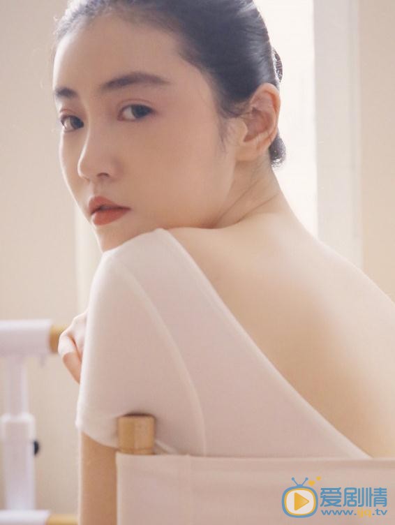 张辛苑粉色写真 张辛苑高清写真_张辛苑高清剧照