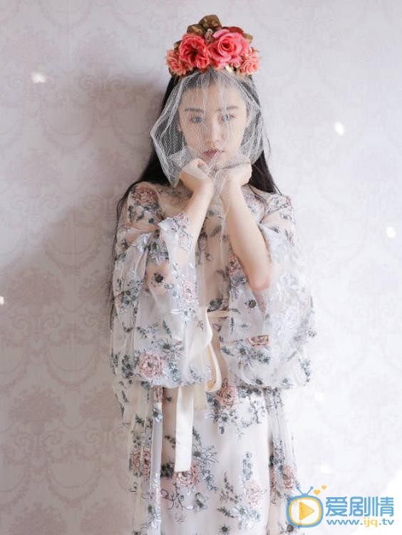 张辛苑碎花写真 张辛苑高清写真_张辛苑高清剧照