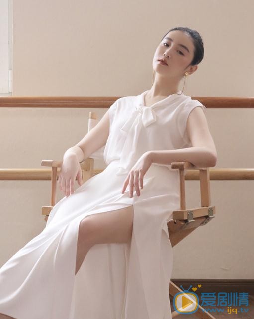 张辛苑粉色写真 张辛苑高清写真_张辛苑高清剧照