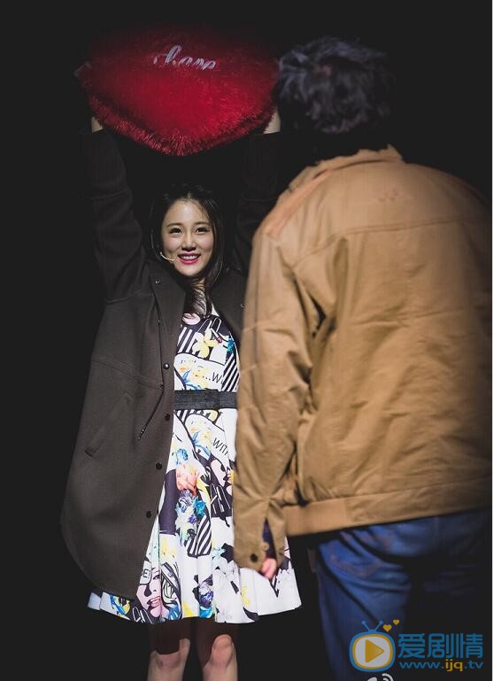 张可盈舞台剧照 张可盈高清写真_张可盈高清剧照