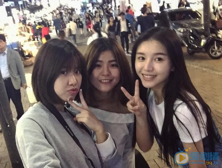 鲁筱冉朋友合照 鲁筱冉高清写真_鲁筱冉高清剧照