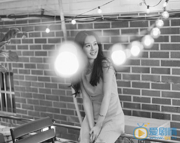 曾晓夏黑白写真 曾晓夏高清写真_曾晓夏高清剧照