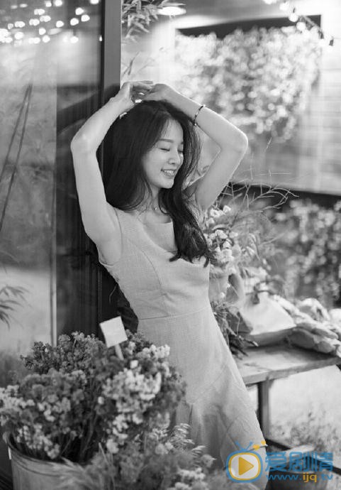 曾晓夏黑白写真 曾晓夏高清写真_曾晓夏高清剧照