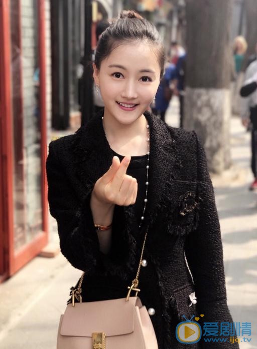 吕艳生活照 吕艳高清写真_吕艳高清剧照
