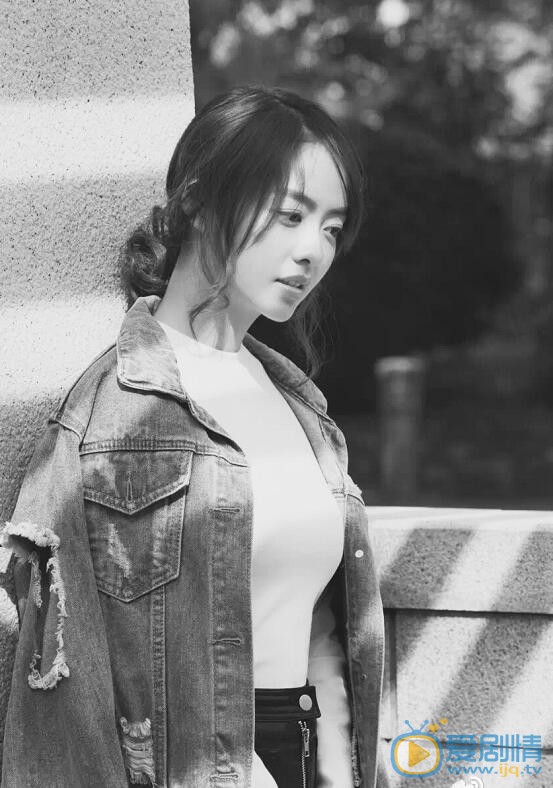 余心恬黑白写真 余心恬高清写真_余心恬高清剧照