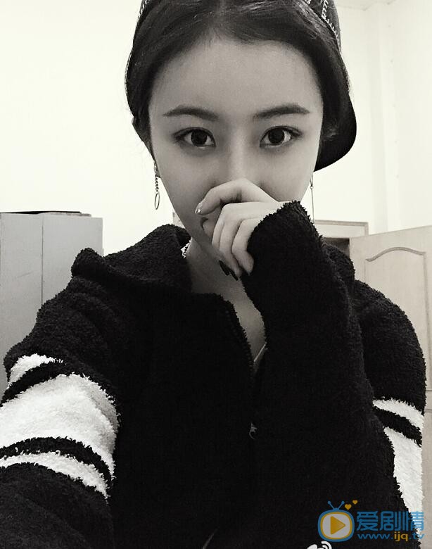 李思琪卖萌照 李思琪高清写真_李思琪高清剧照