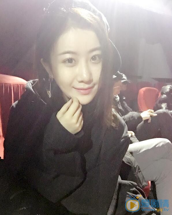 李思琪卖萌照 李思琪高清写真_李思琪高清剧照