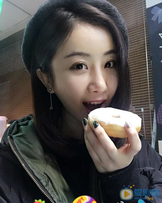 李思琪卖萌照 李思琪高清写真_李思琪高清剧照