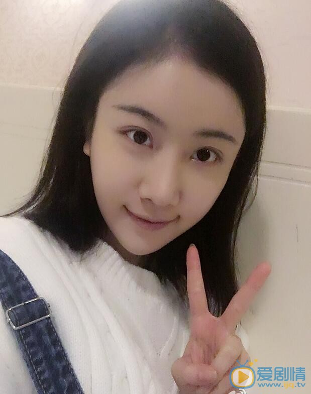 李思琪卖萌照 李思琪高清写真_李思琪高清剧照