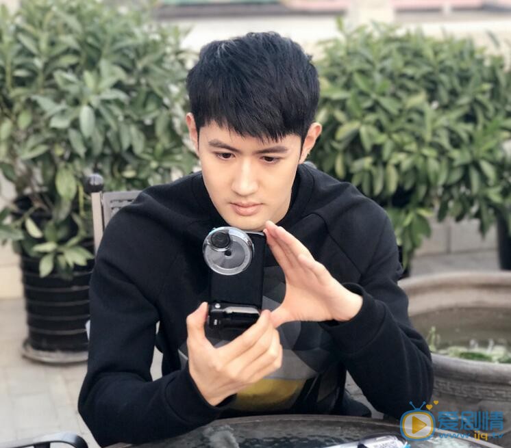 王超伟街拍写真 王超伟高清写真_王超伟高清剧照