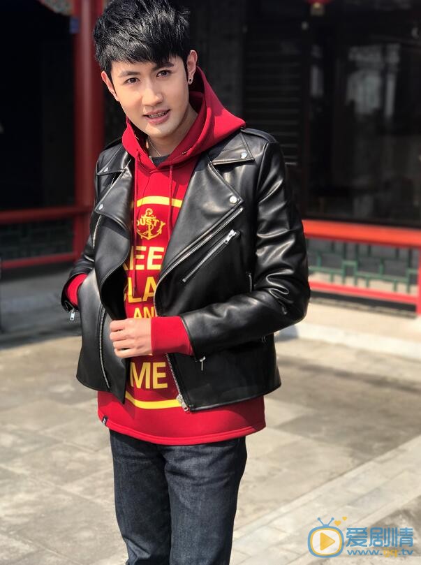 王超伟街拍写真 王超伟高清写真_王超伟高清剧照
