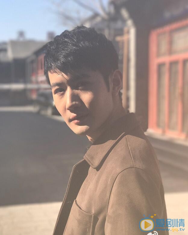 王超伟街拍写真 王超伟高清写真_王超伟高清剧照
