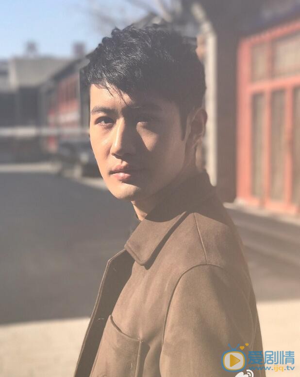王超伟街拍写真 王超伟高清写真_王超伟高清剧照