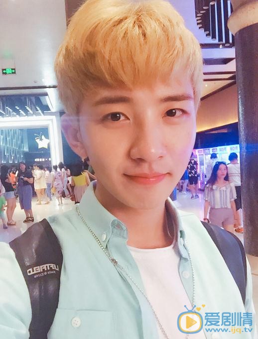 李政军生活照 李政军高清写真_李政军高清剧照
