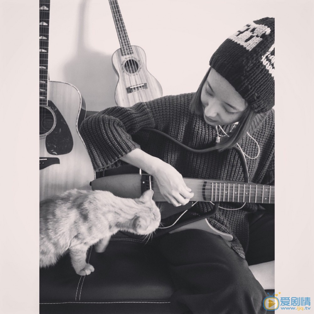 许芳铱生活照 许芳铱高清写真_许芳铱高清剧照