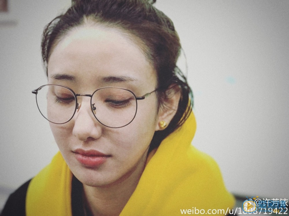 许芳铱生活照 许芳铱高清写真_许芳铱高清剧照