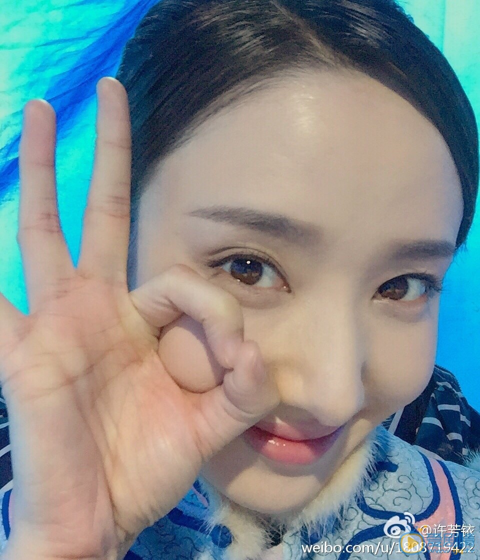 许芳铱片场照 许芳铱高清写真_许芳铱高清剧照