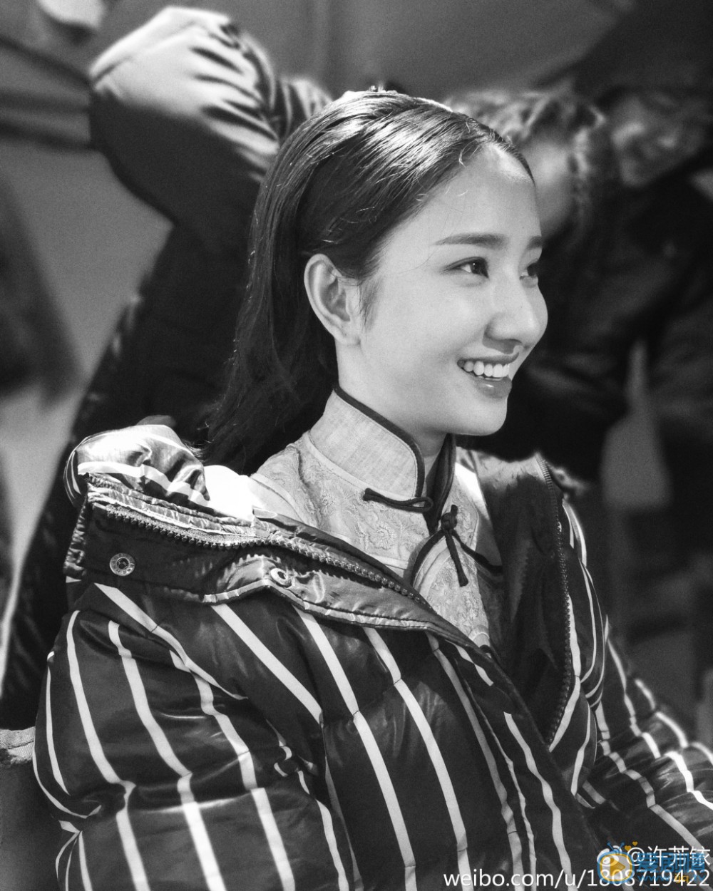 许芳铱片场照 许芳铱高清写真_许芳铱高清剧照