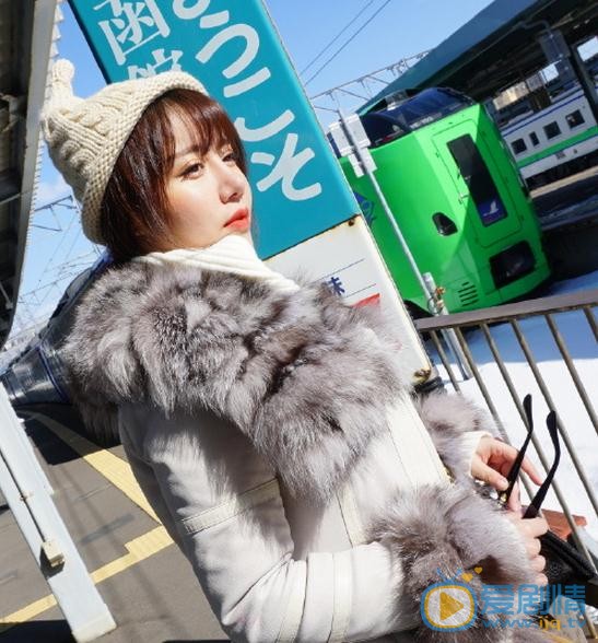 叶梓棠外国街头写真 叶梓棠高清写真_叶梓棠高清剧照