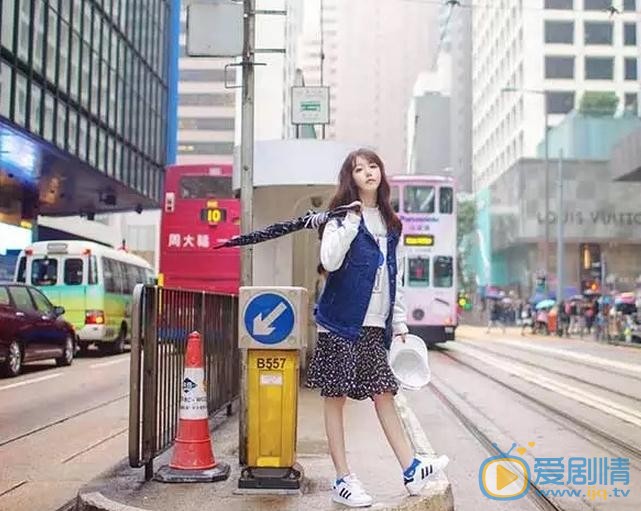叶梓棠外国街头写真 叶梓棠高清写真_叶梓棠高清剧照