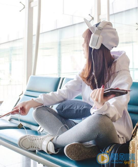 叶梓棠机场照 叶梓棠高清写真_叶梓棠高清剧照