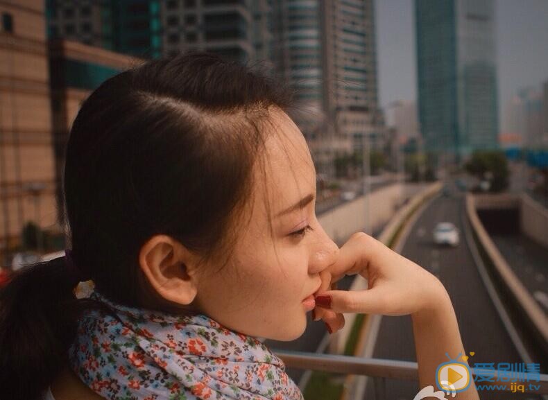 董钒生活照 董钒高清写真_董钒高清剧照