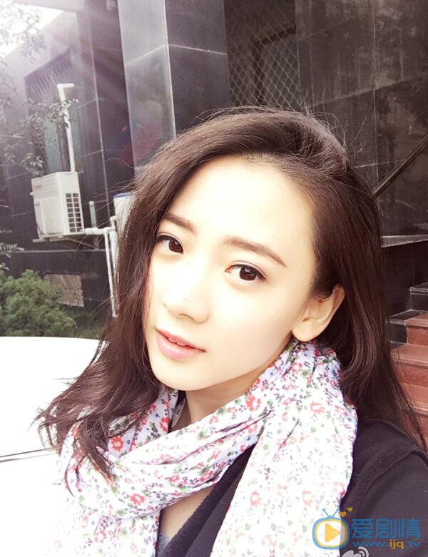 董钒生活照 董钒高清写真_董钒高清剧照