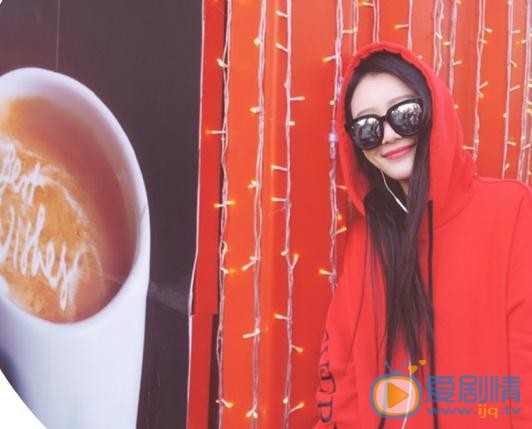 于小琬红色写真 于小琬高清写真_于小琬高清剧照