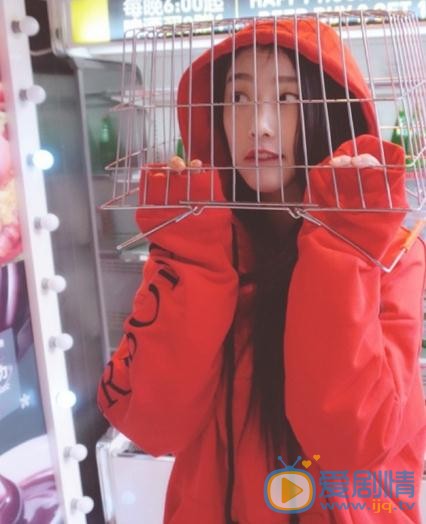 于小琬红色写真 于小琬高清写真_于小琬高清剧照