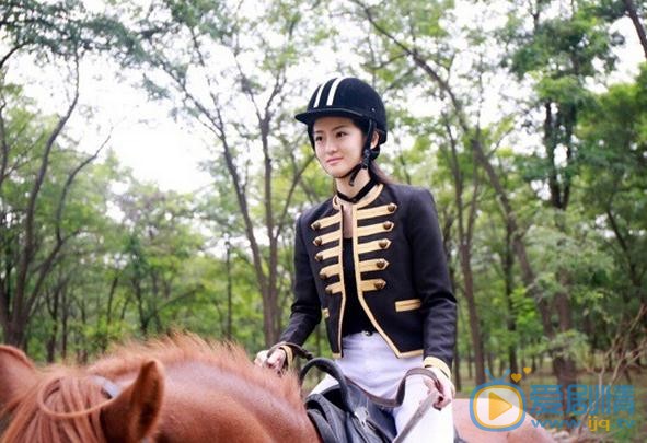 梦秦与马写真 梦秦高清写真_梦秦高清剧照