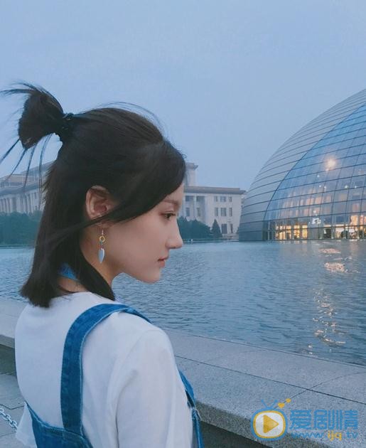 高晴悠闲写真 高晴高清写真_高晴高清剧照