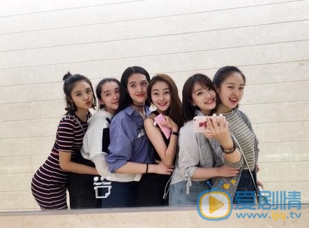 高晴朋友合照 高晴高清写真_高晴高清剧照