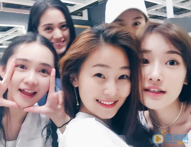 高晴朋友合照 高晴高清写真_高晴高清剧照